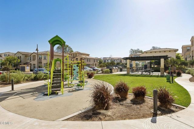 5040 Robles Street, Camarillo, CA 93012