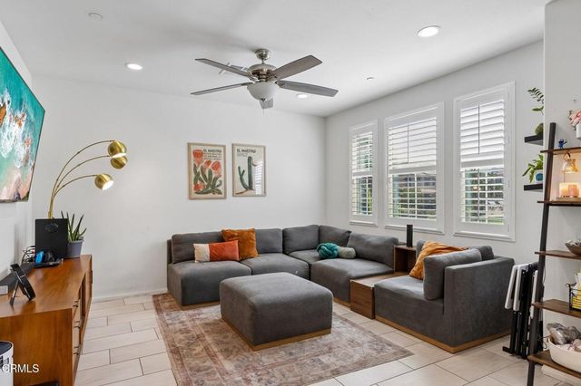 5040 Robles Street, Camarillo, CA 93012
