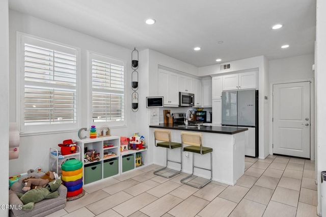 5040 Robles Street, Camarillo, CA 93012