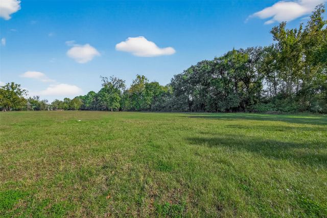 1416 Gears Road, Houston, TX 77067