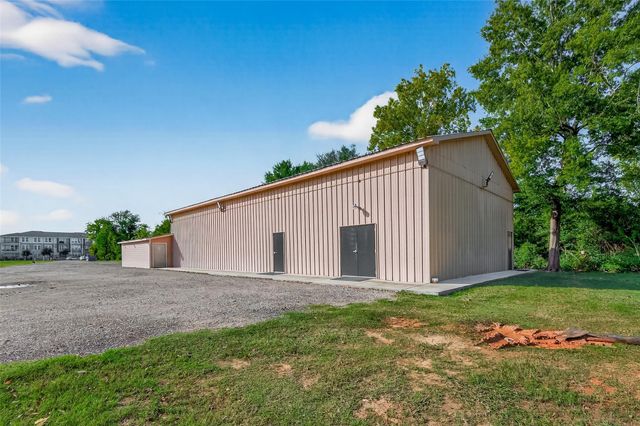 1416 Gears Road, Houston, TX 77067