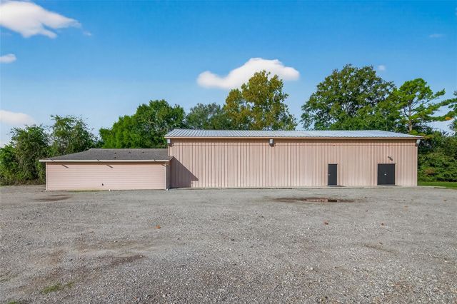 1416 Gears Road, Houston, TX 77067