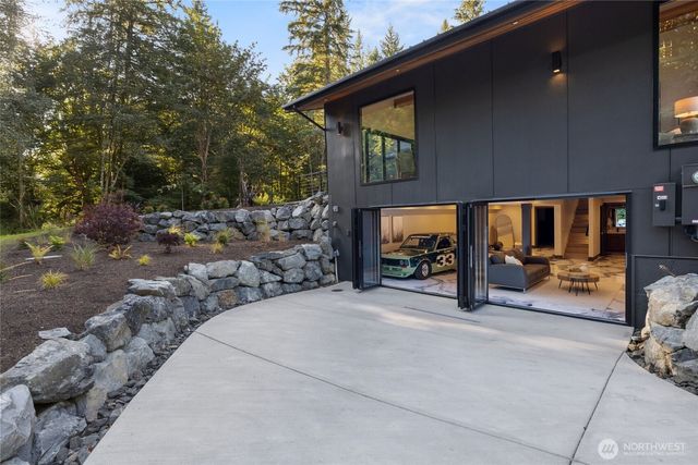 18520 65th Avenue SE, Snohomish, WA 98296