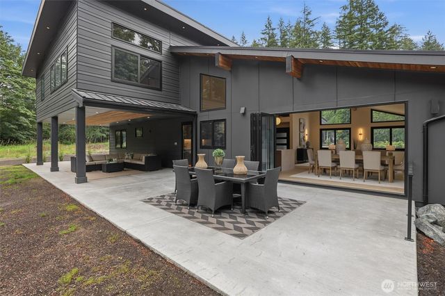 18520 65th Avenue SE, Snohomish, WA 98296