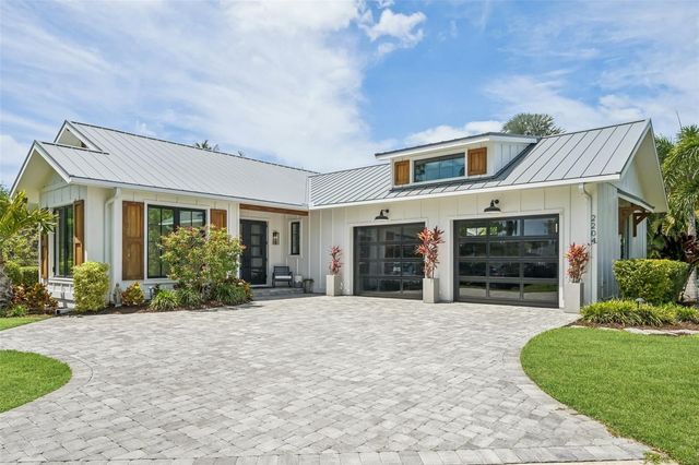 2204 89TH STREET NW, Bradenton, FL 34209