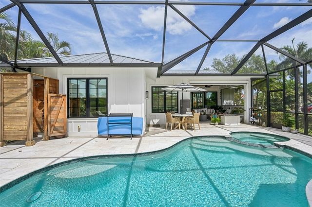 2204 89TH STREET NW, Bradenton, FL 34209