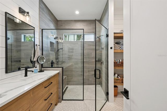 2204 89TH STREET NW, Bradenton, FL 34209