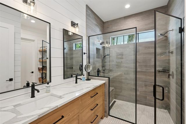 2204 89TH STREET NW, Bradenton, FL 34209