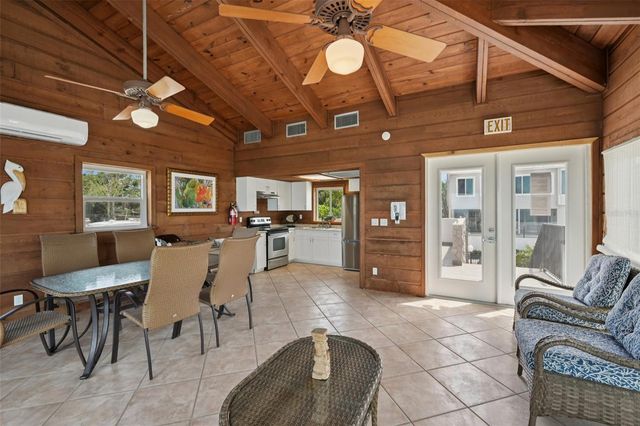 2204 89TH STREET NW, Bradenton, FL 34209