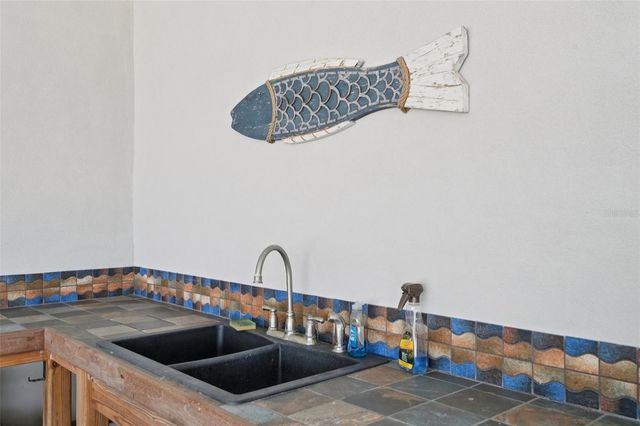 2204 89TH STREET NW, Bradenton, FL 34209