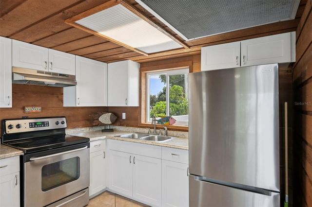 2204 89TH STREET NW, Bradenton, FL 34209