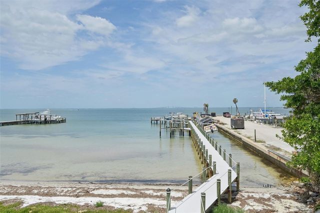 2204 89TH STREET NW, Bradenton, FL 34209