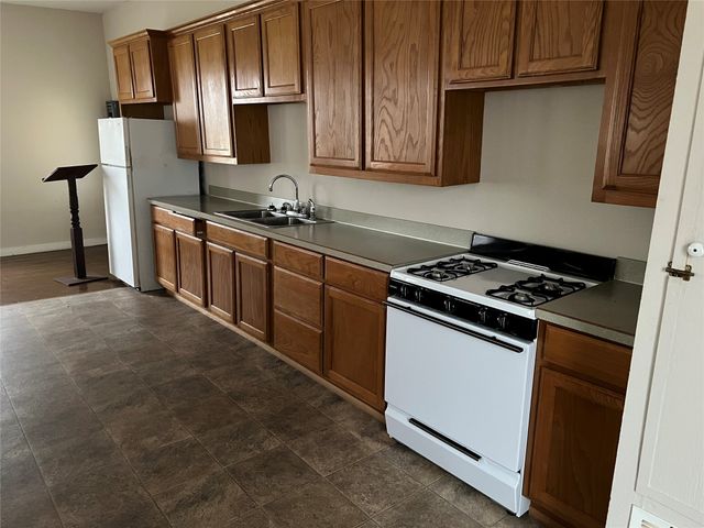 102 E Main Street, Cumby, TX 75433