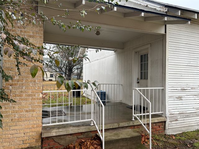 102 E Main Street, Cumby, TX 75433