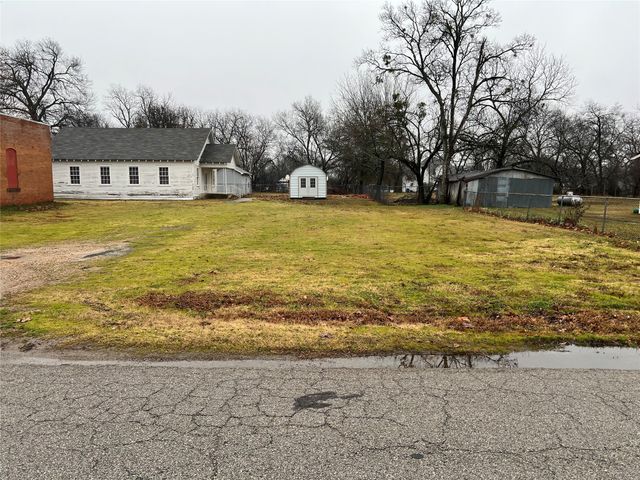 102 E Main Street, Cumby, TX 75433