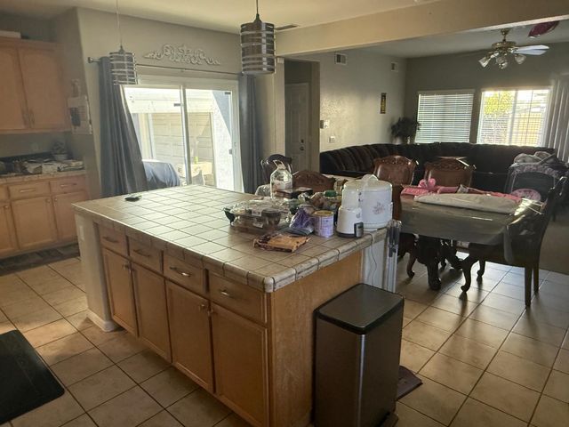 2237 Jane Ellen Dr, Stockton, CA 95212