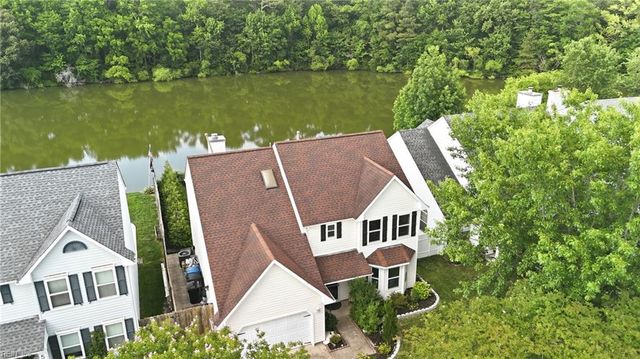 528 Summer Lake LN, Virginia Beach, VA 23454