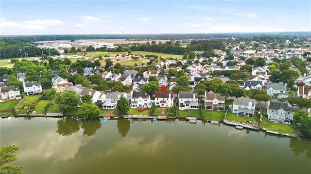 528 Summer Lake LN, Virginia Beach, VA 23454