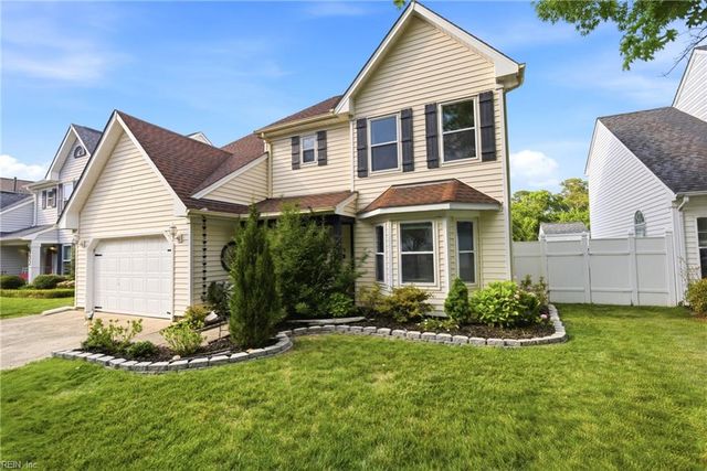 528 Summer Lake LN, Virginia Beach, VA 23454
