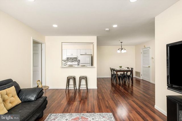 1125 WATERFORD DR, Edison, NJ 08817