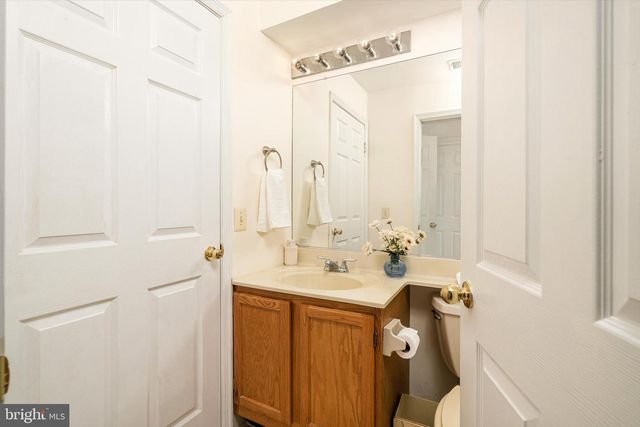 1125 WATERFORD DR, Edison, NJ 08817