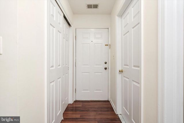 1125 WATERFORD DR, Edison, NJ 08817