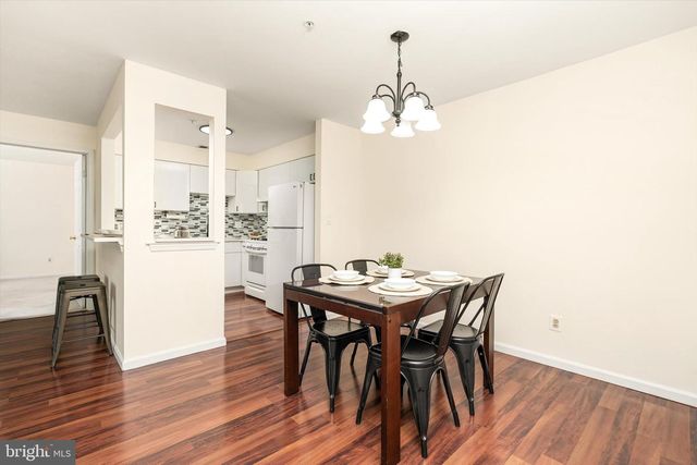 1125 WATERFORD DR, Edison, NJ 08817