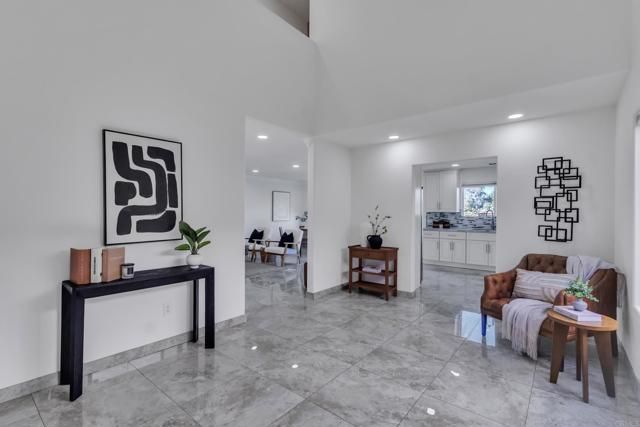 13740 Gateway View Dr, El Cajon, CA 92021