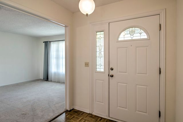 808 S Jefferson Street, Pilot Point, TX 76258