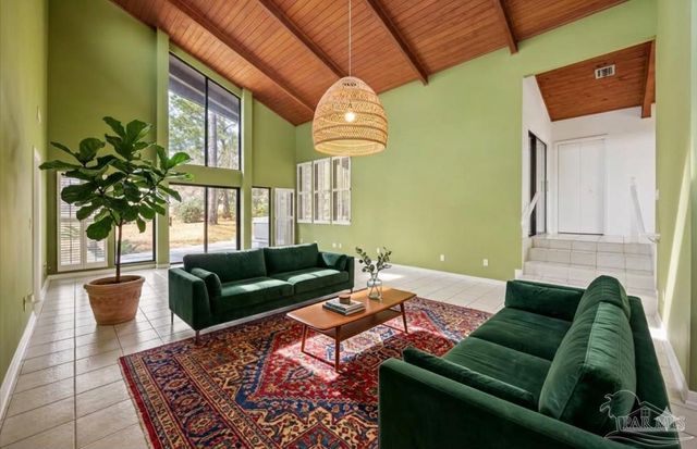 8871 Scenic Hills Dr, Pensacola, FL 32514