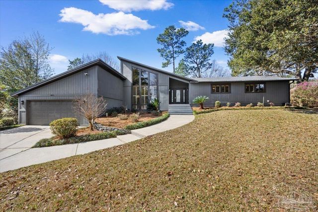 8871 Scenic Hills Dr, Pensacola, FL 32514