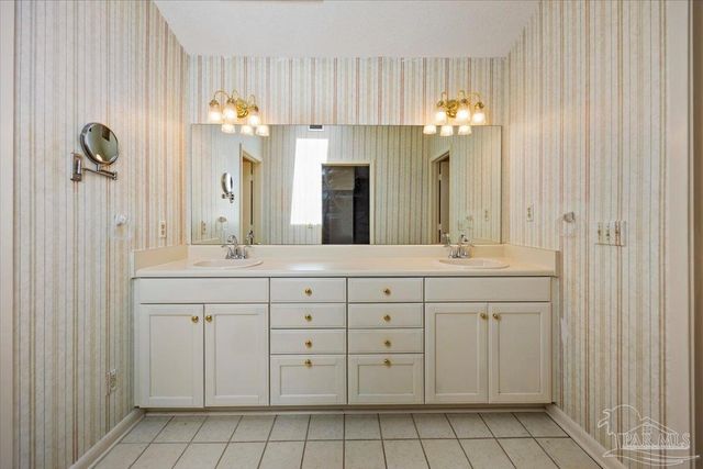 8871 Scenic Hills Dr, Pensacola, FL 32514