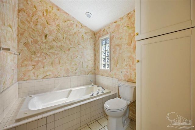 8871 Scenic Hills Dr, Pensacola, FL 32514