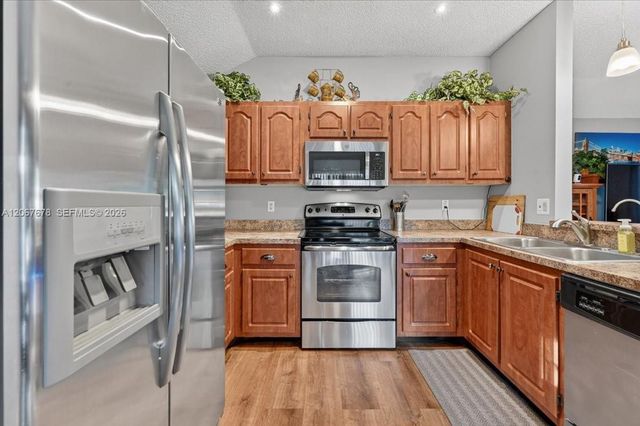 8601 SW 16th Street, Pembroke Pines, FL 33025