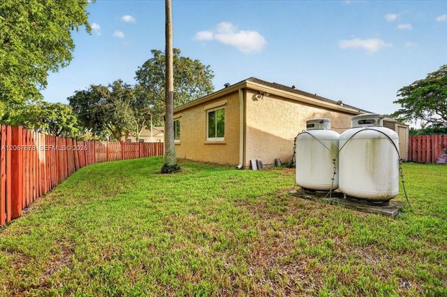8601 SW 16th Street, Pembroke Pines, FL 33025