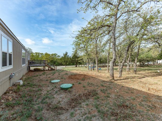 216 Catfish Trail, Bowie, TX 76230