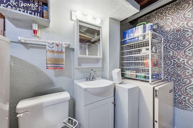 2007 Oriole Avenue, Colorado Springs, CO 80909