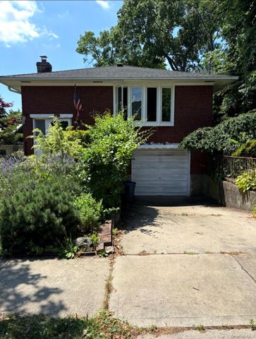 119 Norwood Avenue, Malverne, NY 11565