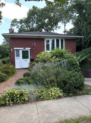 119 Norwood Avenue, Malverne, NY 11565