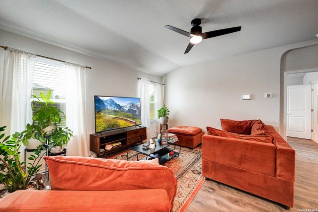 4766 Chalk Flts, San Antonio, TX 78253