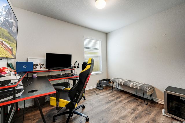 4766 Chalk Flts, San Antonio, TX 78253