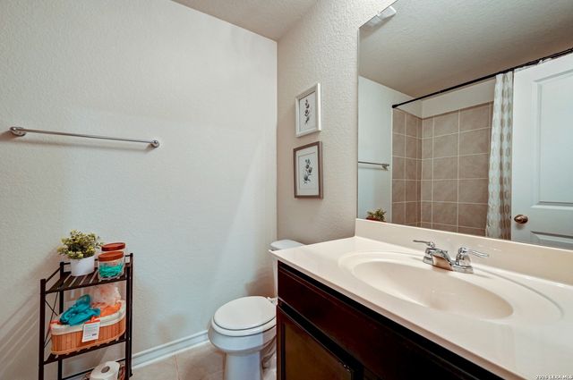 4766 Chalk Flts, San Antonio, TX 78253