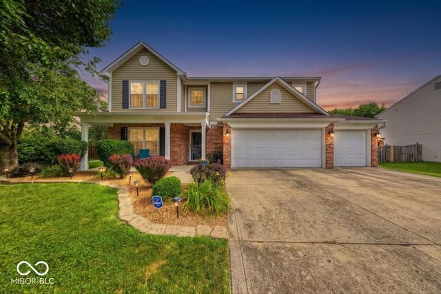 43 Pin Oak Court, Whiteland, IN 46184