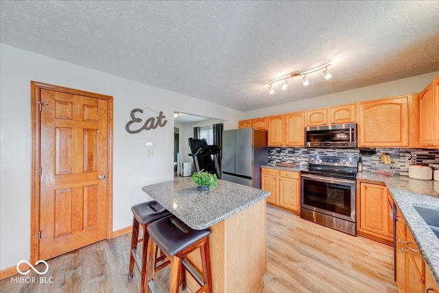 43 Pin Oak Court, Whiteland, IN 46184