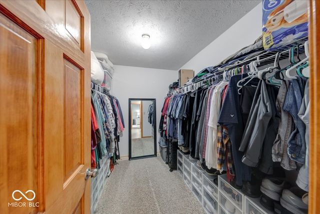 43 Pin Oak Court, Whiteland, IN 46184