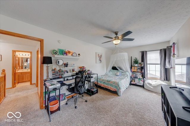 43 Pin Oak Court, Whiteland, IN 46184