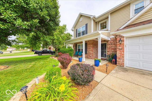 43 Pin Oak Court, Whiteland, IN 46184