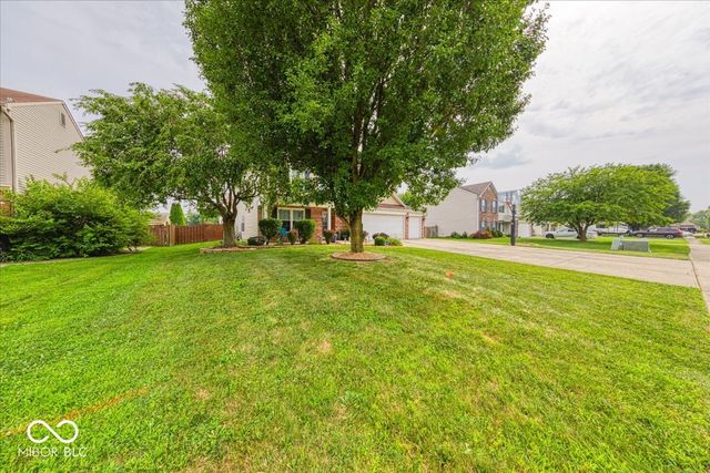 43 Pin Oak Court, Whiteland, IN 46184