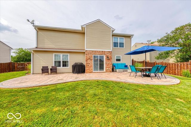 43 Pin Oak Court, Whiteland, IN 46184