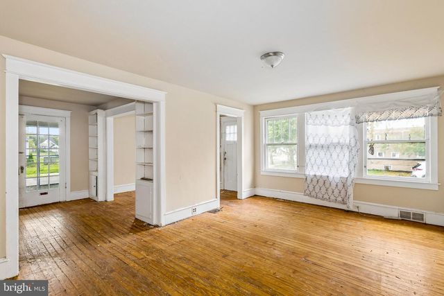448 SHERIDAN AVE, Paulsboro, NJ 08066